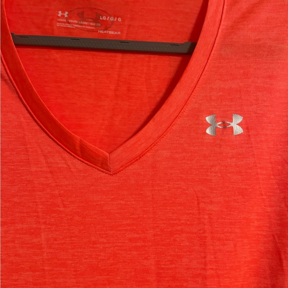 Under Armour Women's V-Neck Performance Tee in Coral Red